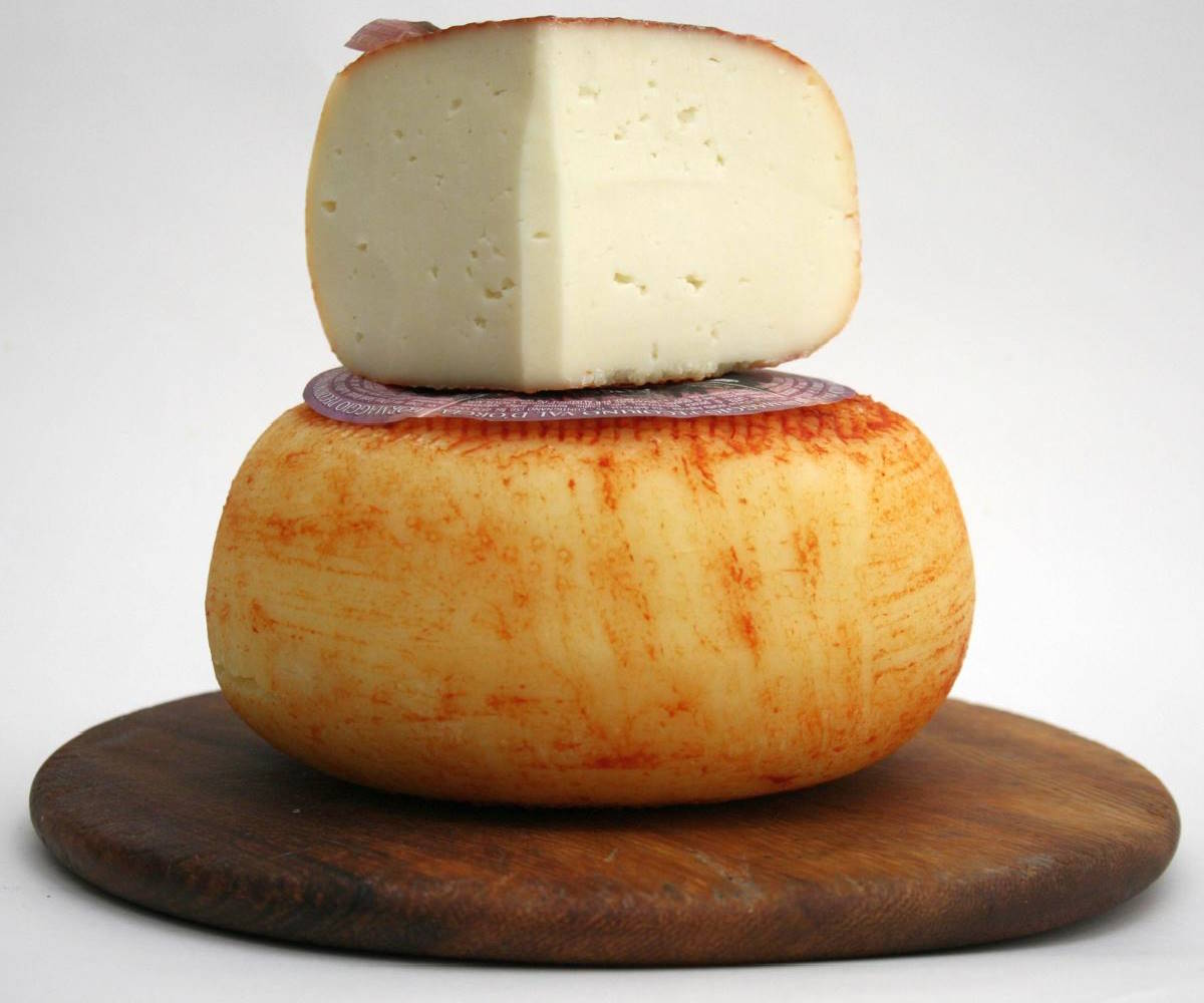 Pecorino di Pienza rosso semifresco